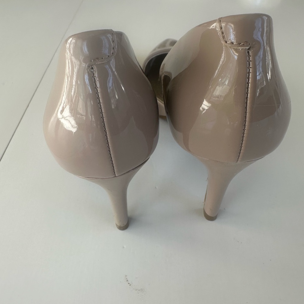 NEW Women's Nude Heels - Picture 7 of 7